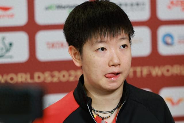 孙颖莎轻松击败费德勒晋级半决赛，竞技爆发！